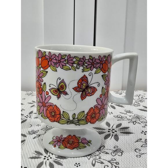 Vintage 1960s-70s Pedestal Mugs – Pair – Retro Butterfly & Floral Design - Picture 12 of 15